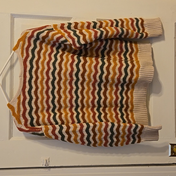 Skies are Blue chevron print sweater - Picture 2 of 6